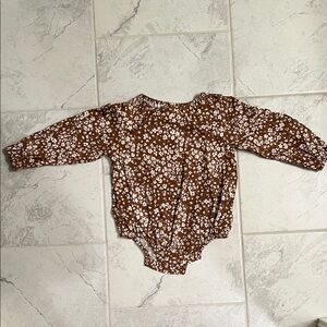 Rylee + Cru Brown Floral Long-Sleeve Baby One-Piece Bodysuit